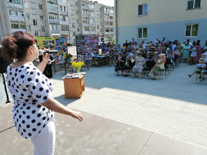 В Зеленодольске на ул.Загородная местные жители отметили праздник двора