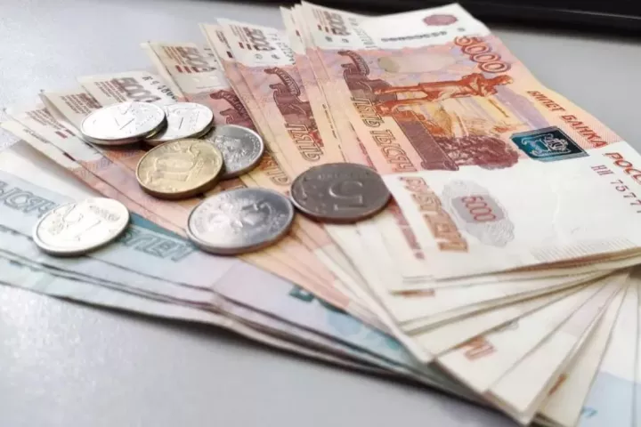 По 20 000 рублей зачислят на карту: кто в понедельник получит новое пособие от ПФР