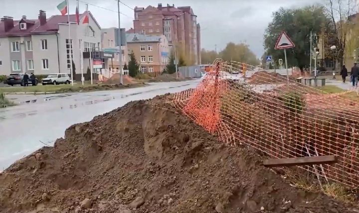 «Это очень большая работа»: Названа дата окончания дорожных работ по улице Карла Маркса