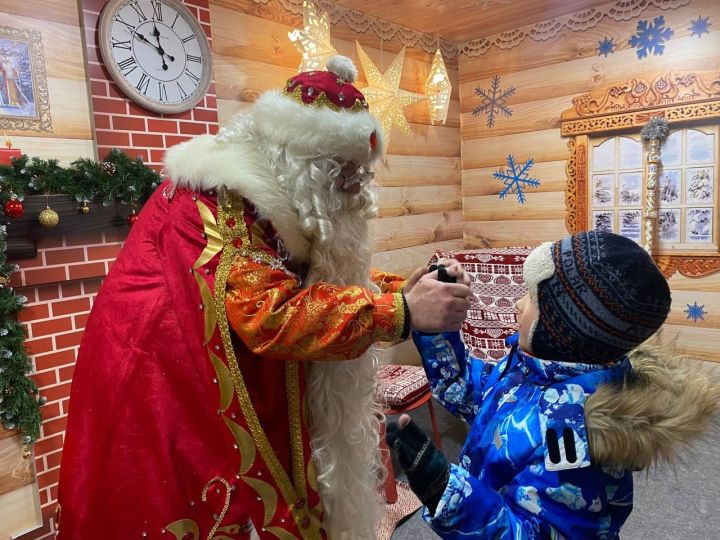 В Зеленодольске открылся Дом Деда Мороза