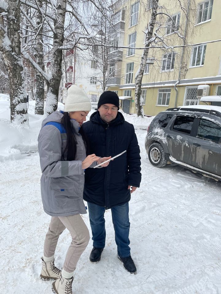 Жилинспекторы оценили ситуацию с наледями и сосульками в Зеленодольске