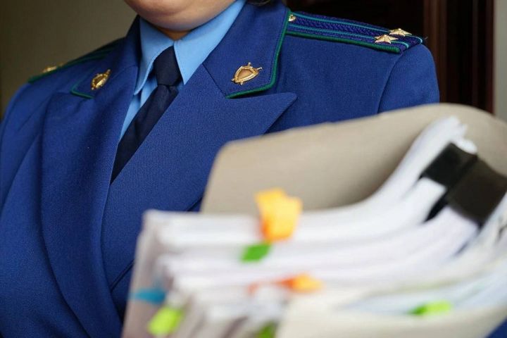 В Зеленодольске 51-летний рецидивист осужден за кражу из магазина на ул.Ленина