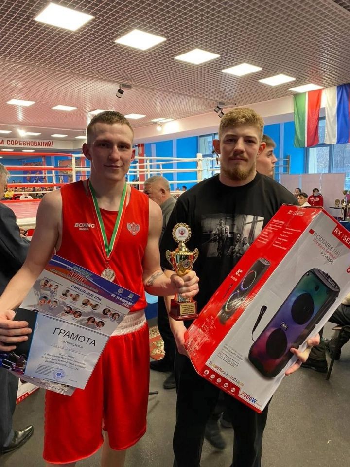 Зеленодолец стал серебряным призёром Чемпионата Республики Татарстан по боксу