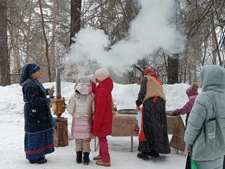 Зеленодольские подростковые клубы провели мероприятие «Масленица хороша, пой моя душа».