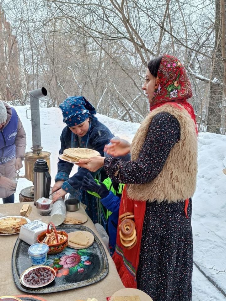 Зеленодольские подростковые клубы провели мероприятие «Масленица хороша, пой моя душа».