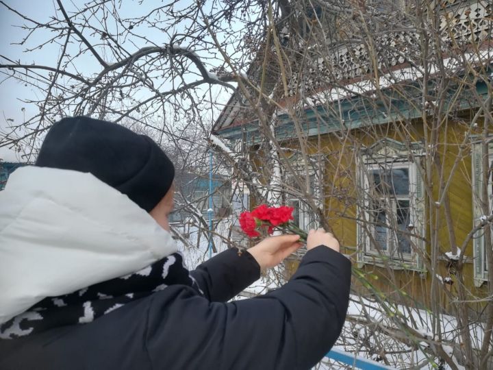 В канун Дня защитника Отечества школа №17 провела митинг, посвященный Герою Советского Союза Николаю Андреевичу Катину