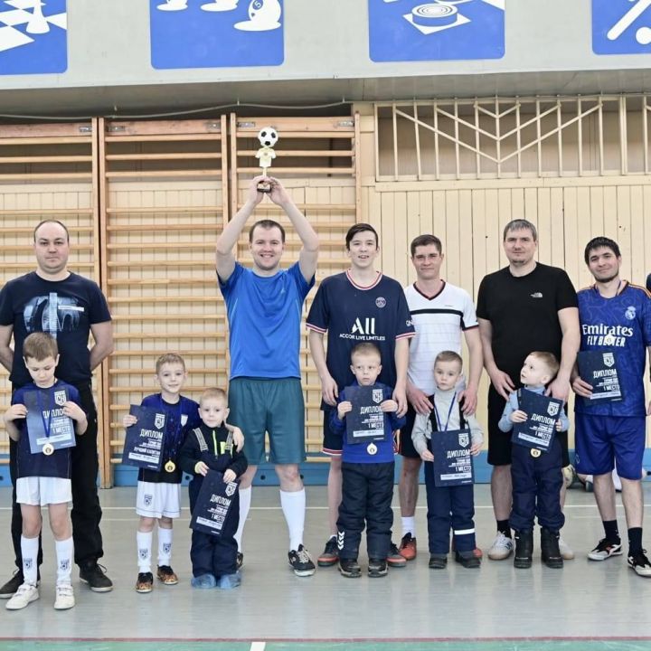 В Зеленодольске прошёл футбольный турнир отцов