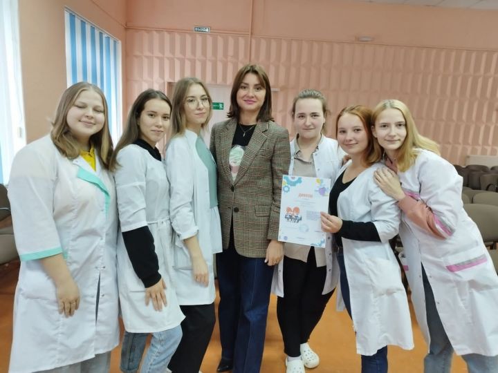 Насколько востребованы выпускники Зеленодольского медицинского колледжа, рассказывает директор учебного заведения Вера Семёнова