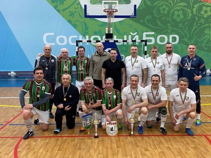 В Васильево прошла встреча среди ветеранов футбола, приуроченная к 330-летию поселка