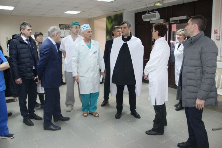 Кадровая катастрофа: Министр Марсель Миннуллин предложил обеспечивать медиков арендным жильем за счет муниципалитета