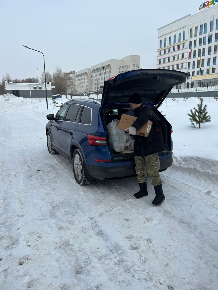 Помощь раненым бойцам