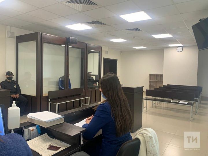 Житель Зеленодольска предстанет перед судом за кражу боковых зеркал с трех иномарок