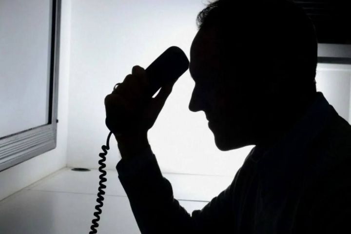 Поверив лжесотрудникам банка, жительница Зеленодольска перевела свои накопления на временные счета