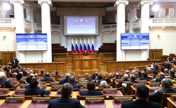 Эксперты оценили роль парламентаризма в современной России