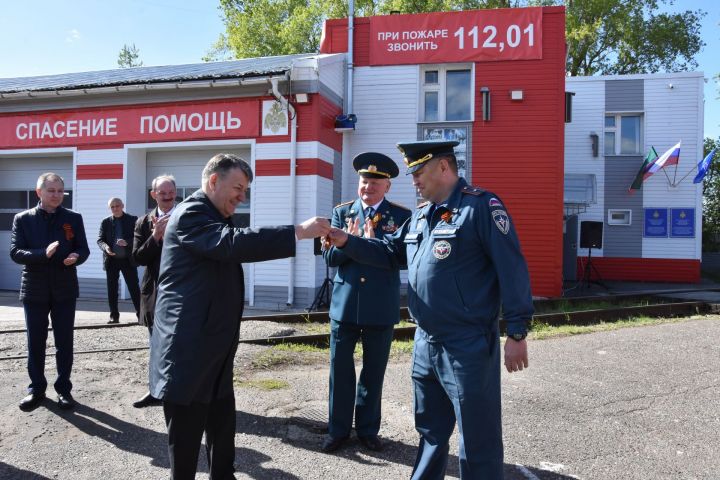 Компания POZIS передала огнеборцам спецтехнику