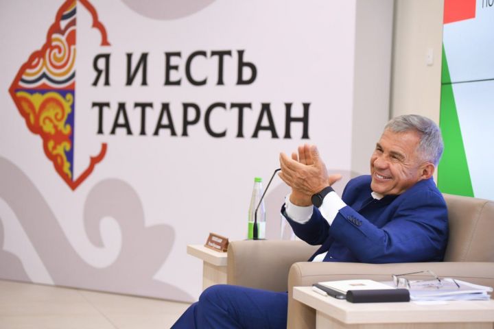 Рустам Минниханов поручил начать подготовку профессиональных менеджеров по работе с инвесторами
