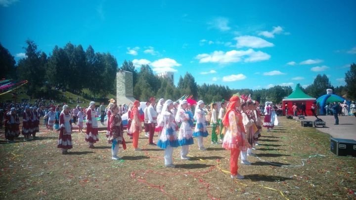Театральный пролог и подъем флага дали старт Сабантую в Зеленодольске
