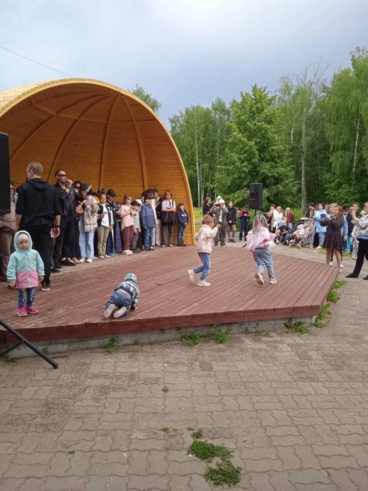 В Зеленодольске состоялся концерт памяти Виктора Цоя на городском озере