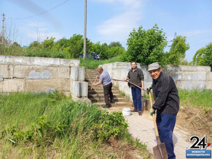 Зеленодольские активисты навели порядок в Романовской часовне