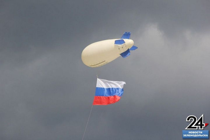 Захватит сразу половину недели. На День России добавили выходных