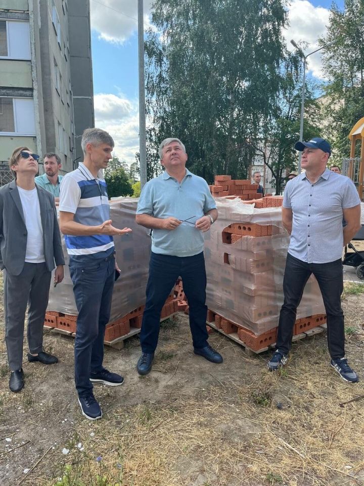 Глава ЗМР дал оценку капитальному ремонту многоквартирных домов в Зеленодольском районе