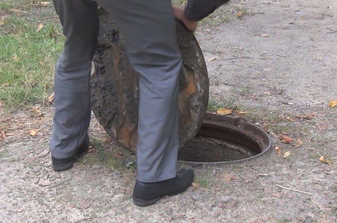 Жителя Зеленодольска будут судить за кражу крышек с канализационных люков