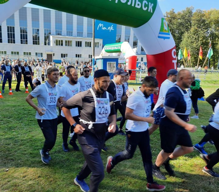 Муфтий Татарстана Камиль Самигуллин принял участие в благотворительном забеге «Беги! Корми! Живи!» в Зеленодольске