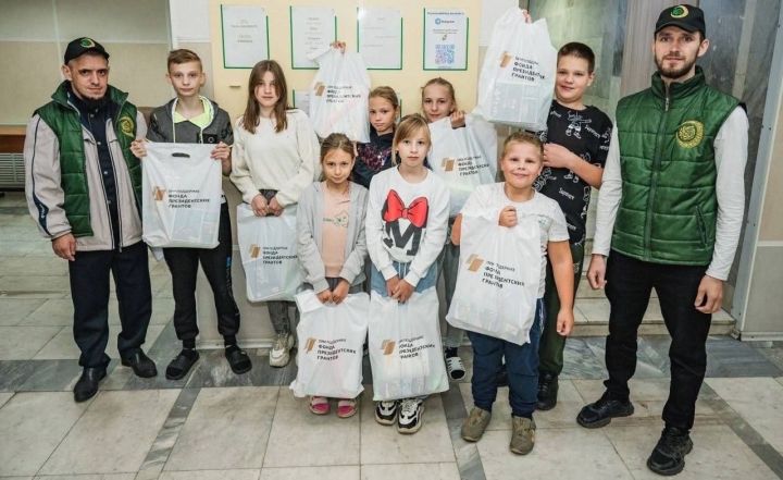 Благотворительный фонд «Закят» оказал помощь детям беженцев в Зеленодольском районе