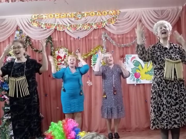 Замечательно встретили Новый год в Зеленодольском обществе глухих