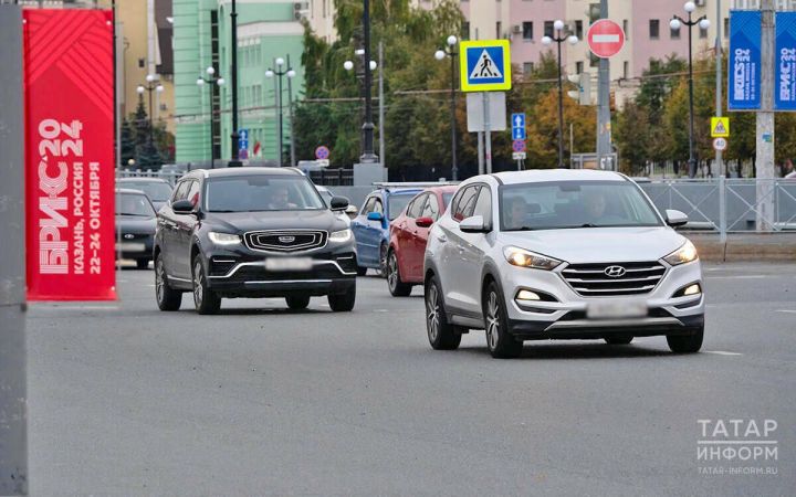 Жителей и гостей Казани просят учитывать перекрытые схемы движения на части улиц столицы