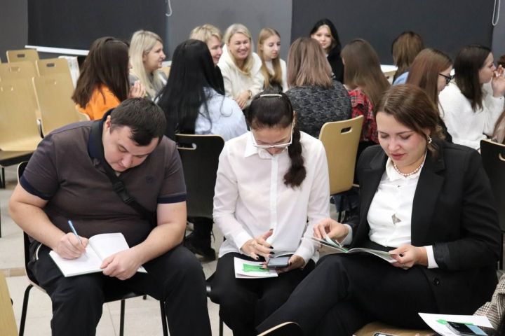 В Молодежном центре «Порт» Зеленодольска провели сессию с начинающими предпринимателями