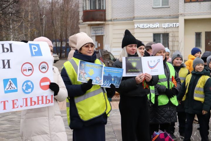 В Зеленодольске провели ряд мероприятий, посвященных памяти жертв ДТП