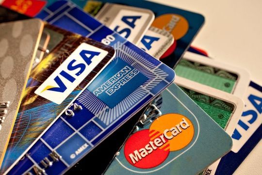 Указ подписан. Всех, у кого есть деньги на банковской карте, ждет новое правило с 2 декабря