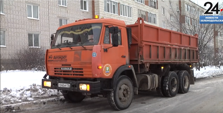 Зеленодольск в снежном плену: почему коммунальщики не успевают вычистить город