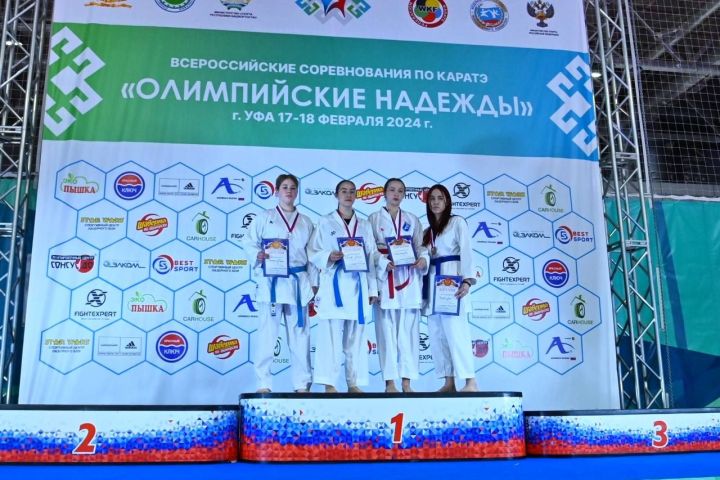 Золото Всероссийских соревнований по каратэ завоевала зеленодольская спортсменка