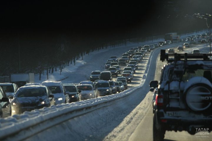 На трассе М5 в Татарстане возобновили движение после ограничений из-за непогоды