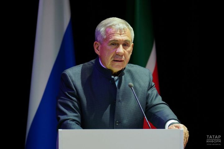 Раис Татарстана встретился с представителями белорусского производителя спецмашин