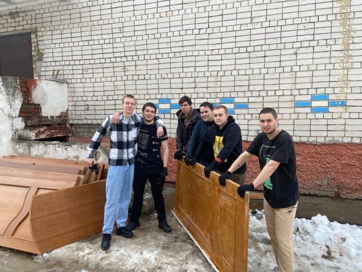 Волонтеры Зеленодольского механического колледжа помогли реабилитационному центру «Доверие»