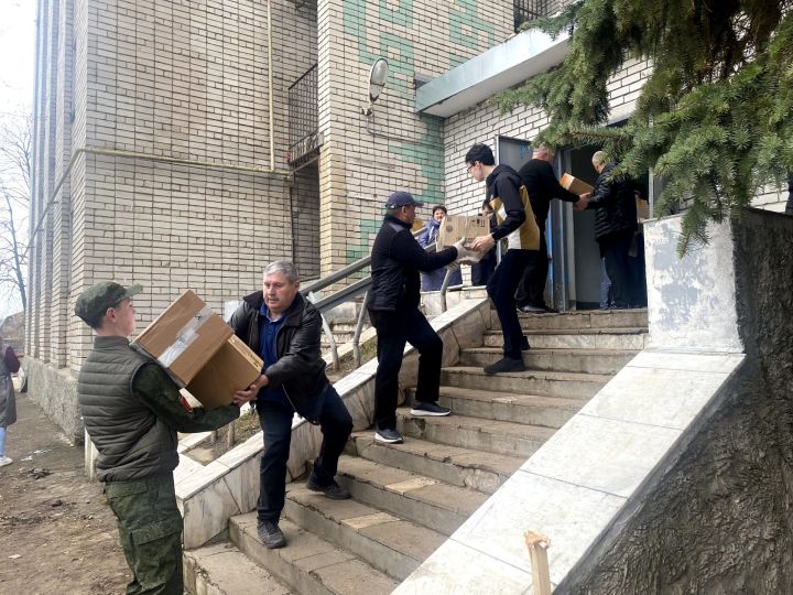Более пяти тонн груза  волонтёры доставили из Зеленодольска на передовую