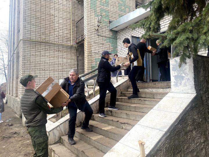 Более пяти тонн груза  волонтёры доставили из Зеленодольска на передовую
