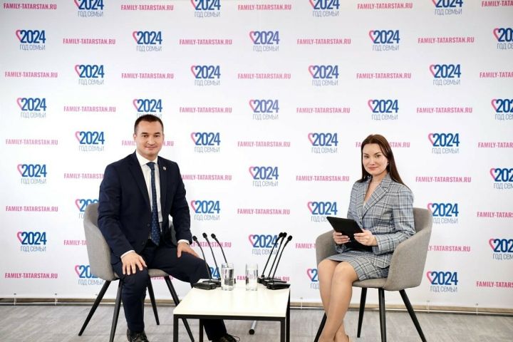 В прямом эфире рассказали о жилищных программах для молодых семей Татарстана