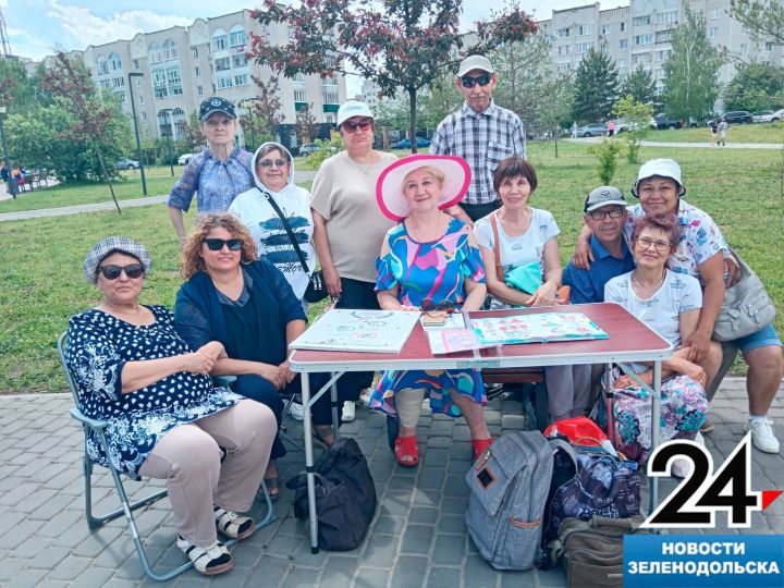 На зеленодольском Сабантуе прошел мастер-класс по изучению русского жестового языка