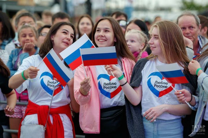 Опросы показывают рекордный уровень сплоченности и взаимопонимания в России