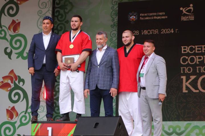 Зеленодольск привез частичку Татарстана в Омск: на Иртыше празднуют Сабантуй!