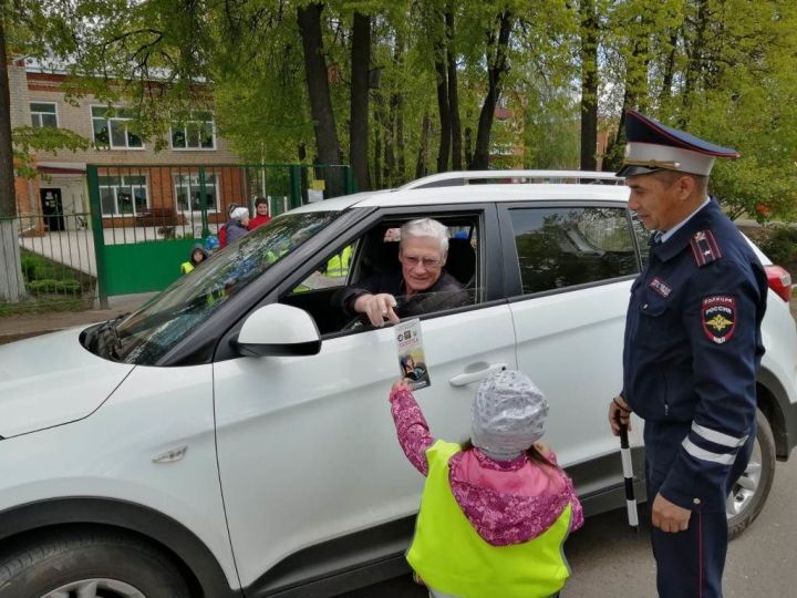 В РТ стартовала профилактическая кампания «Ребенок — главный пассажир!»