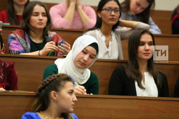 С новым учебным годом вырастут стипендии