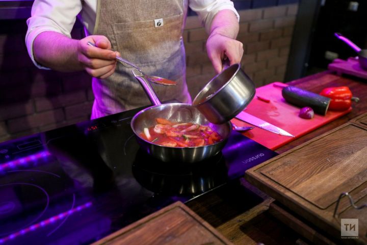 Кухня с акцентом: два рецепта национальных блюд, от которых гости будут в восторге