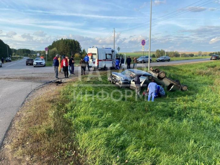 В ДТП в Муслюмовском районе перевернулся автомобилем