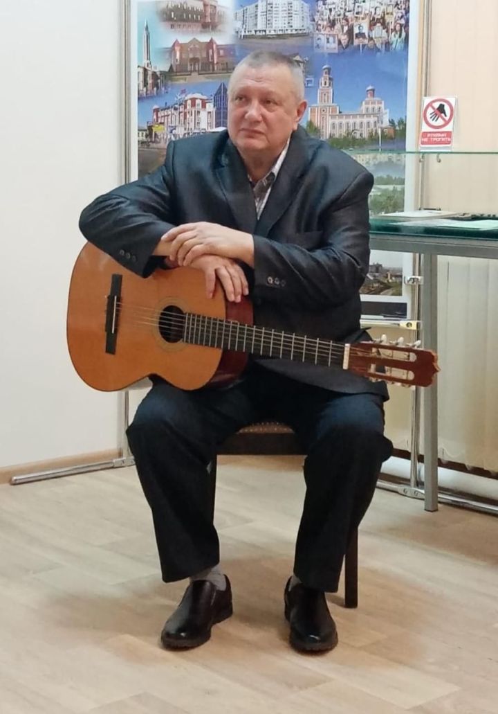На концерте бардовской песни выступит Валерий Макаров