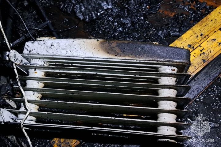 В Зеленодольске из-за неисправного электрооборудования произошел пожар на улице Чапаева